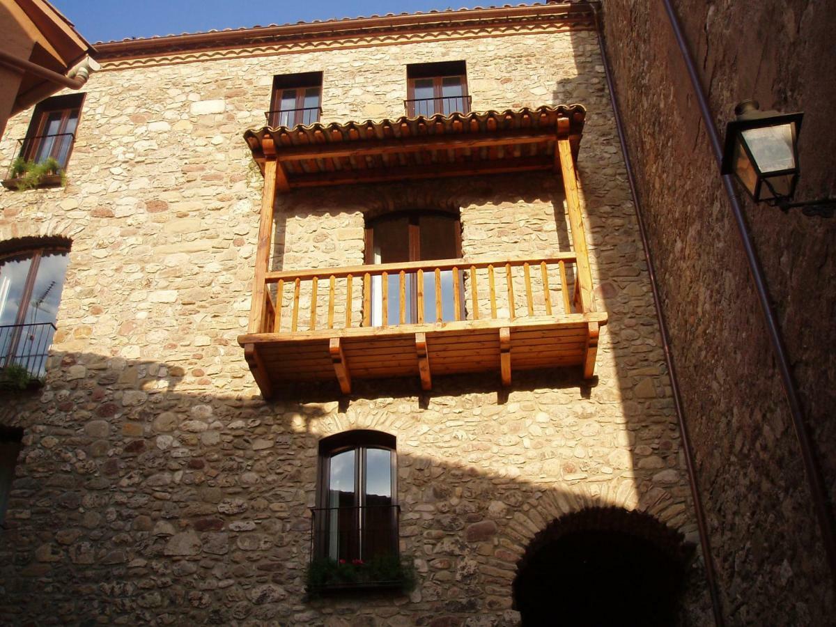 El Castell De La Pobla De Lillet (Adults Only) La Pobla de Lillet Exterior foto
