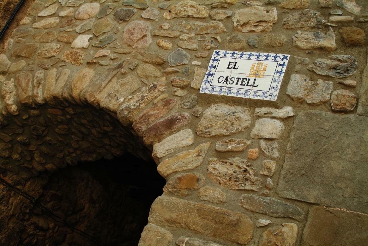 El Castell De La Pobla De Lillet (Adults Only) La Pobla de Lillet Exterior foto